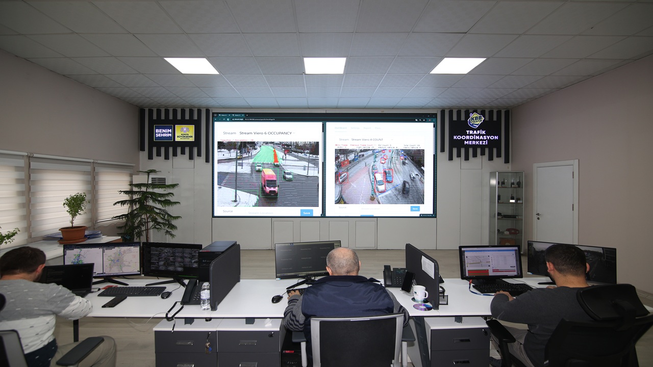 BAŞKAN ALTAY ŞEHİR MERKEZİNDE YAPAY ZEKA DESTEKLİ AKILLI KAVŞAKLARI YAYGINLAŞTIRIYORUZ